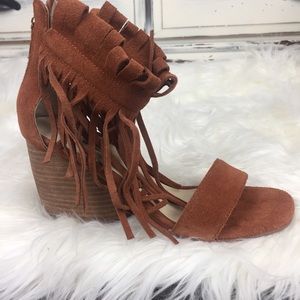 MATIKO RUST SUEDE FRINGED SANDAL SIZE 8